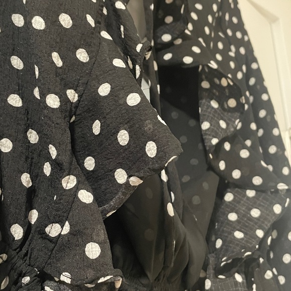 YaYa&co Dot Ruffle Open Back shirt, size Sm - Picture 11 of 13